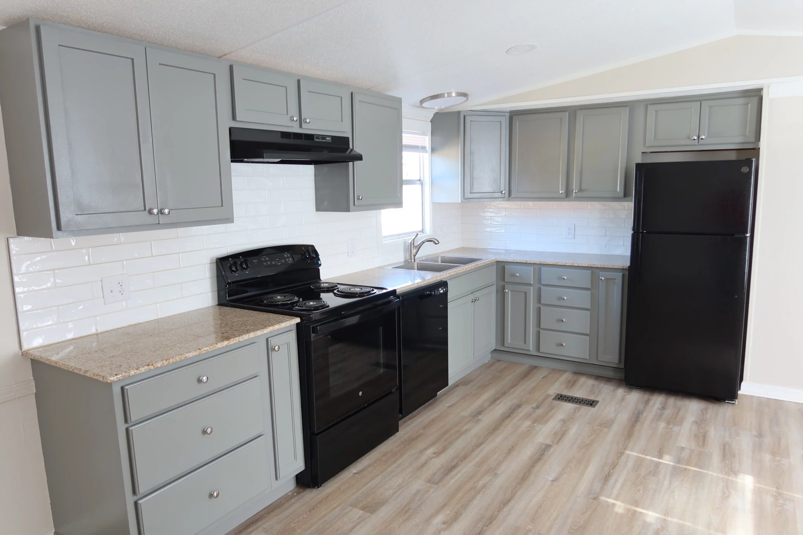 124 North Violet St (2) – Kitchen(7)