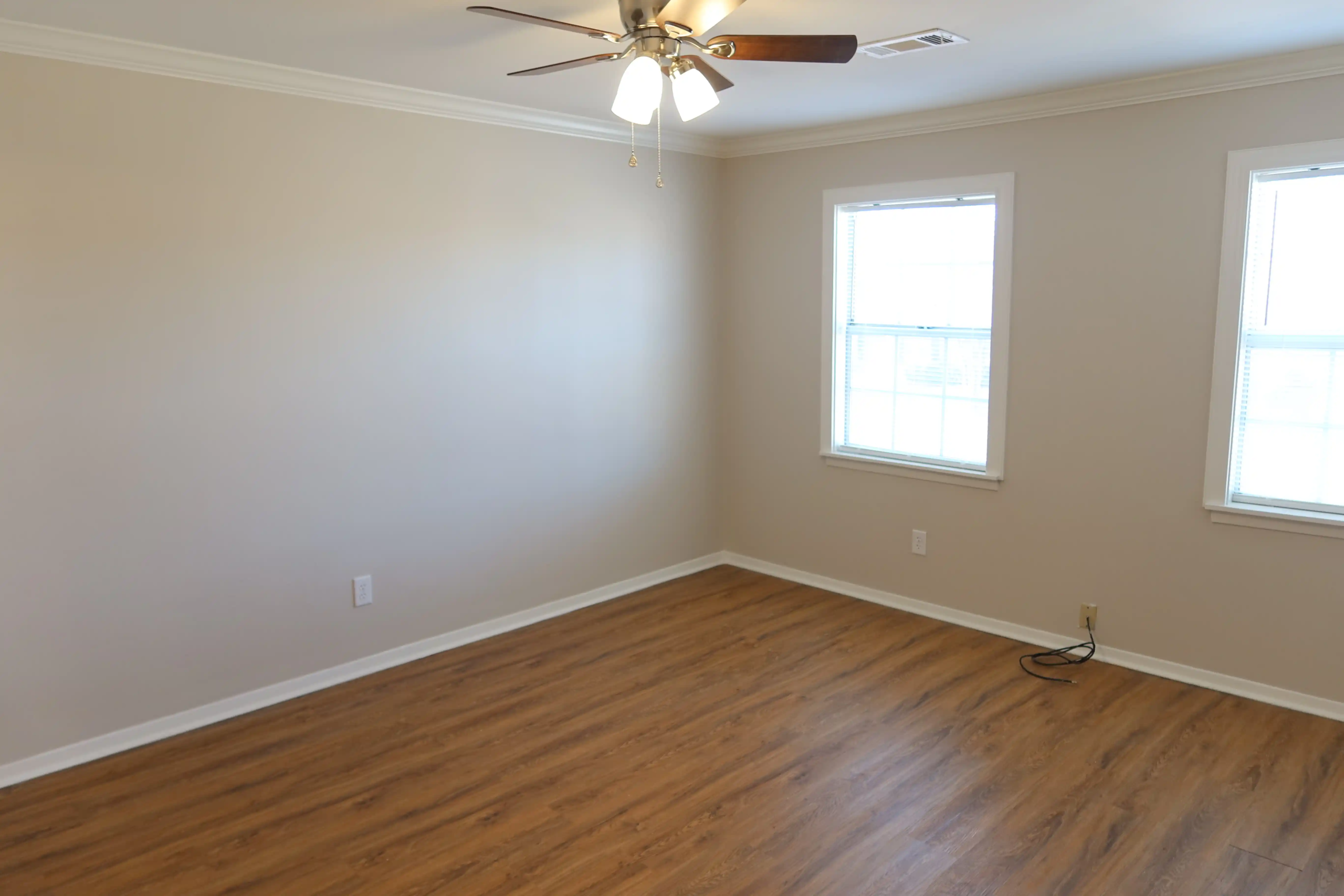 430 Erin St – Second Bedroom(8)